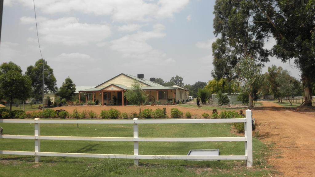 Enderslie House Bed & Breakfast Muchea Exterior foto